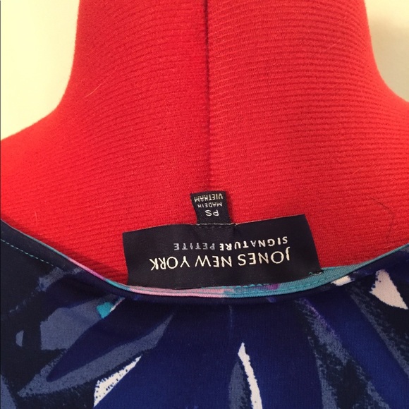 FINAL PRICE-Jones NY sleeveless cowled top, stretch, size SP - Picture 3 of 3